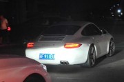 911车牌惊现街头，引发网友热议！