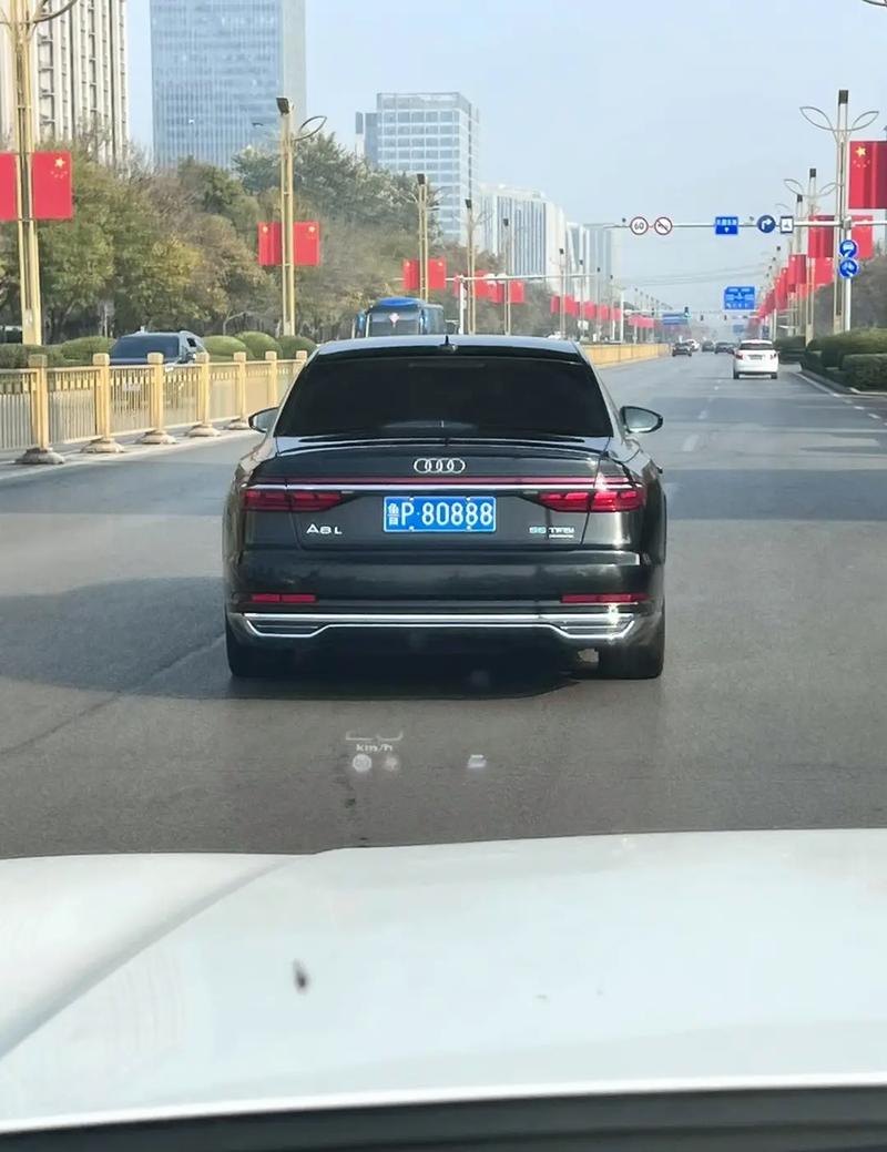 嫩江车牌靓号,街头一瞥见证城市繁华