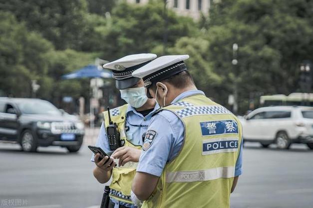 无牌行驶!不挂车牌上路的惊人真相!