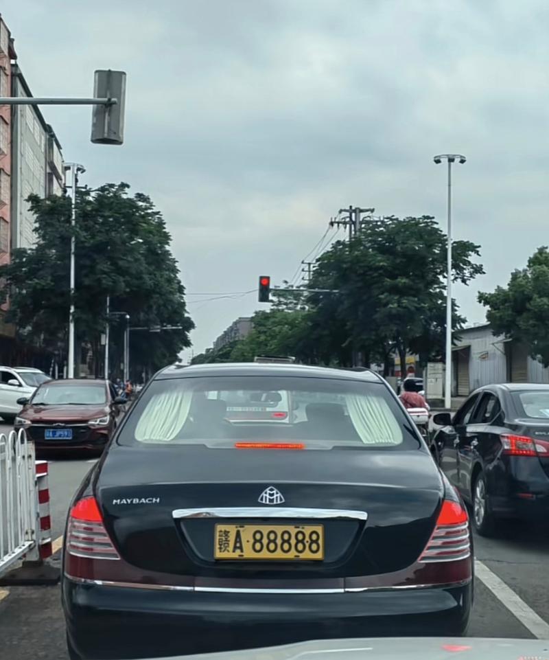 南昌车牌靓号：车界新宠，靓号背后的故事