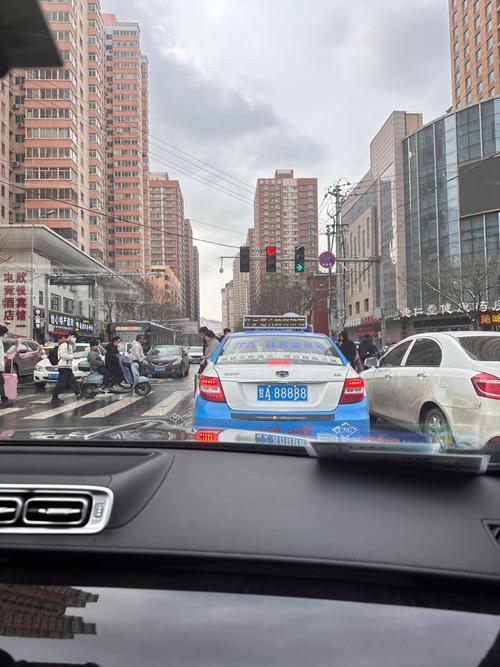 车牌号74110背后的故事:网红车牌的传奇之旅