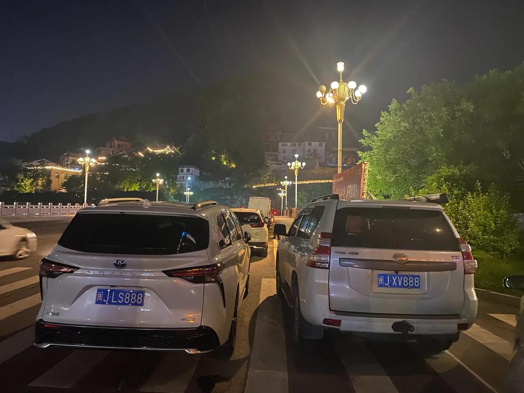 泉州车牌靓号豪车闪耀,一瞥尽享尊贵人生风采”