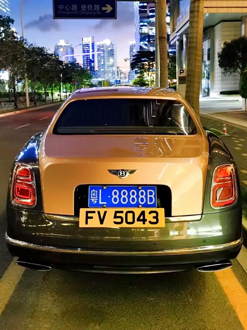 西班牙车牌8888引热议,靓号背后的传奇故事