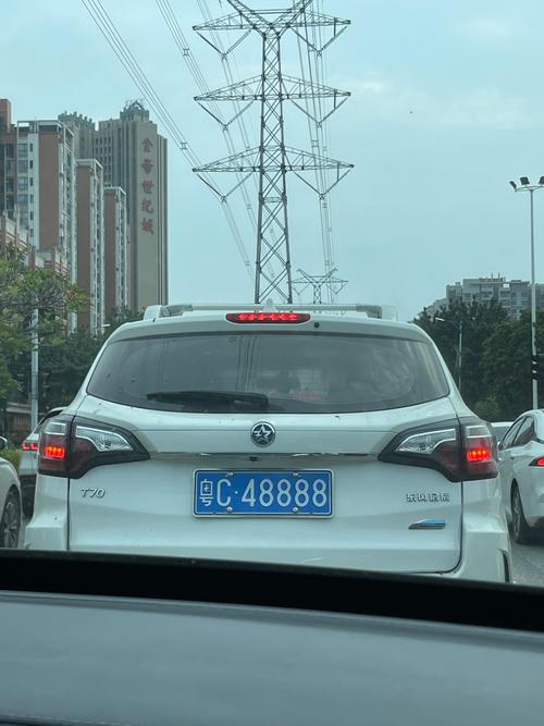 宁远车牌001惊艳亮相,引得车友竞相围观