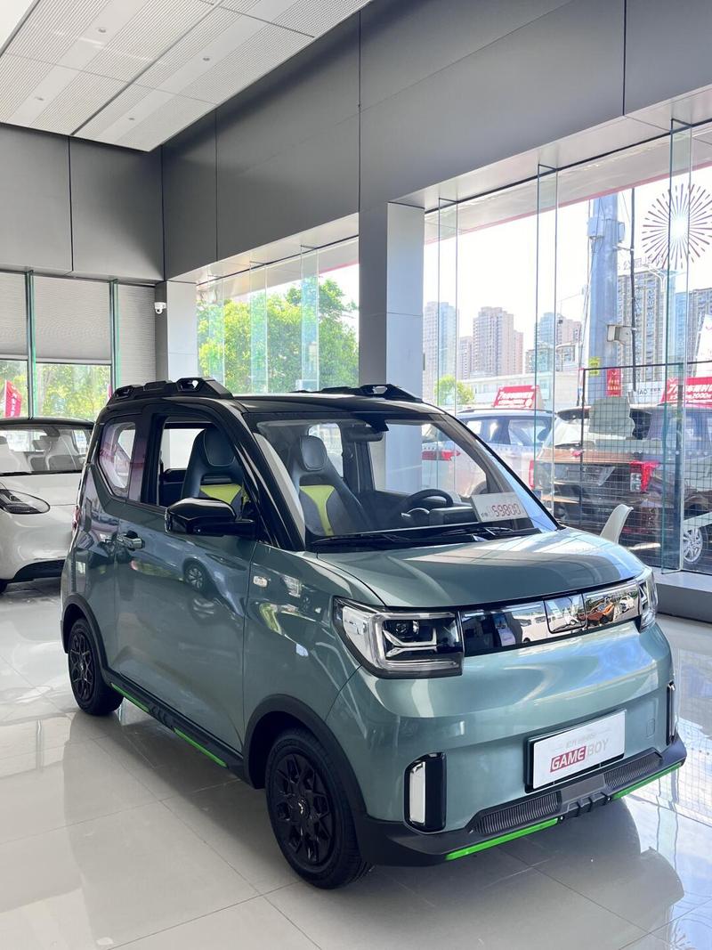 五菱MINI车牌架新潮流,时尚车主必备单品!