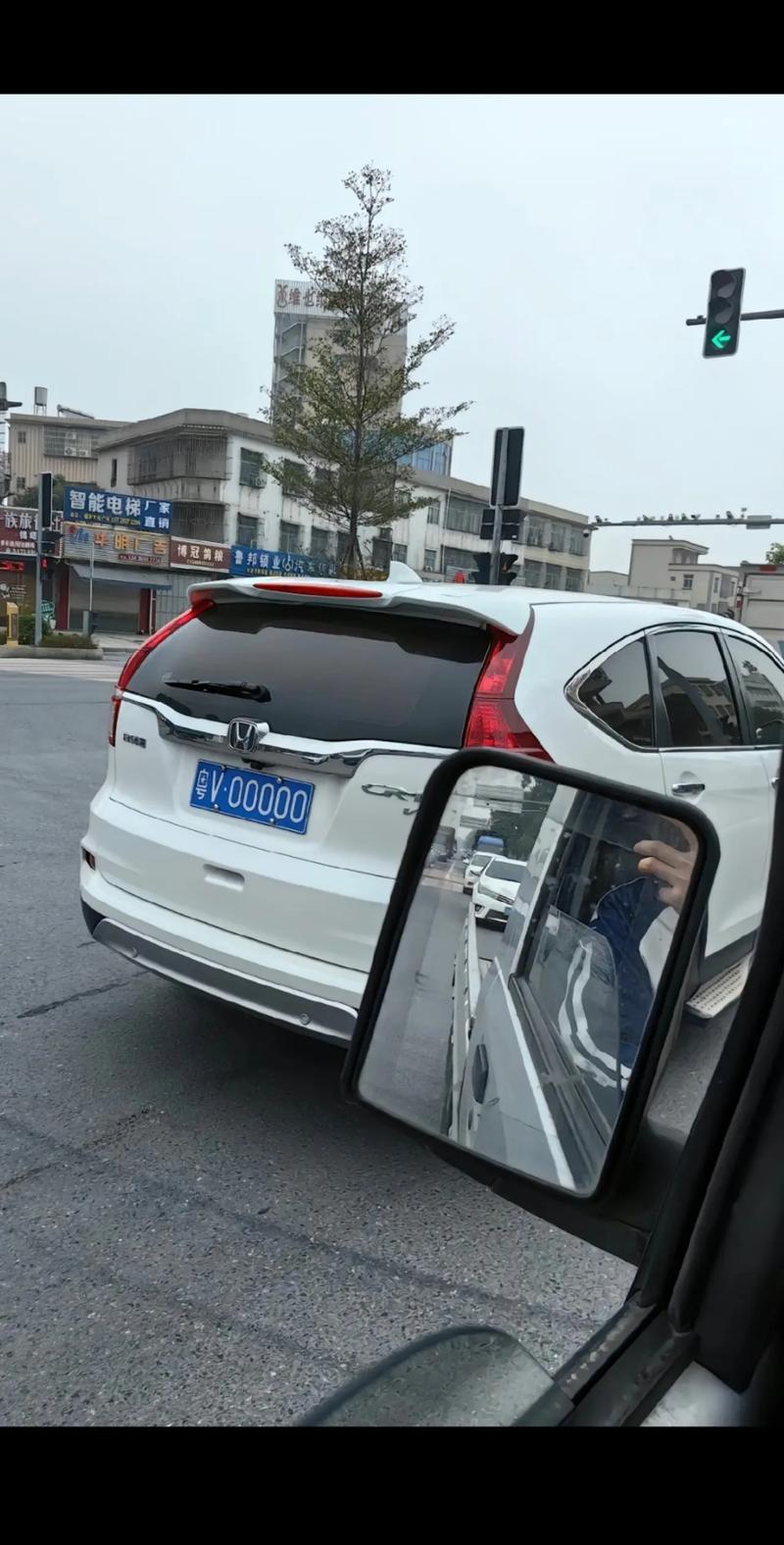 探寻岑溪车牌靓号,网罗独特风采瞬间