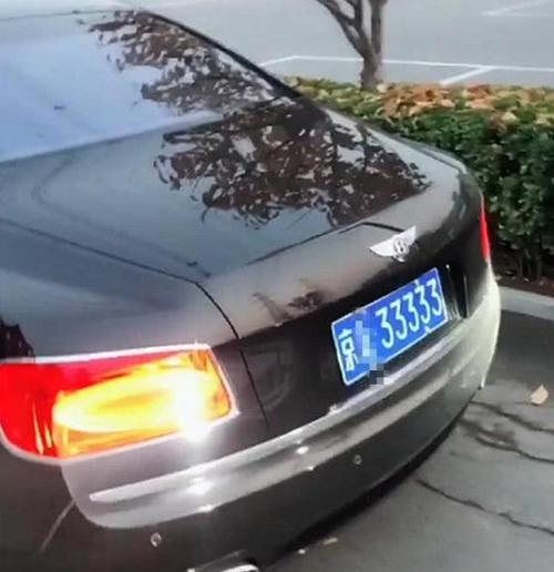 东兴车牌靓号竟高达XX万,车牌收藏市场热度飙升