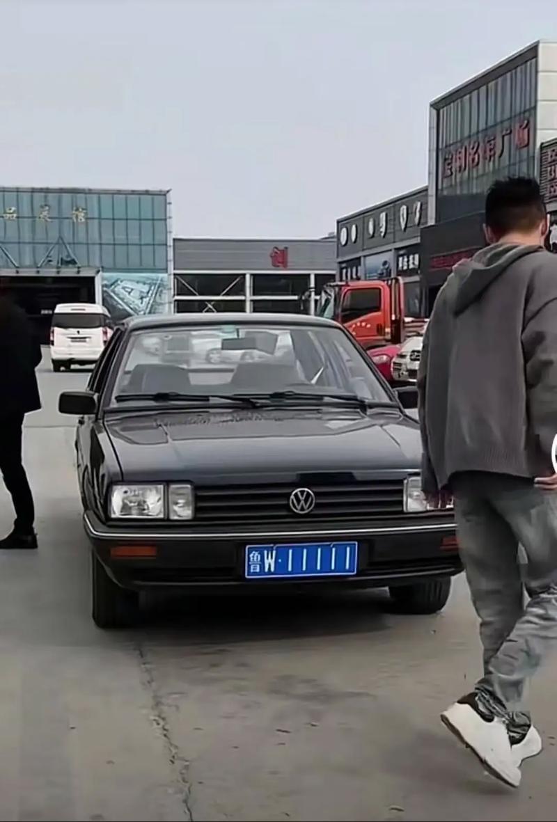 临沂兰山区惊现绝版靓号车牌,车友纷纷争相关注!