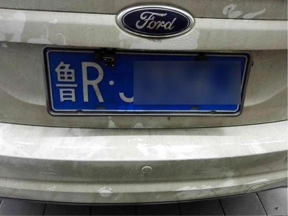 R系列车牌靓号:稀缺资源,一牌难求,车主们争相追捧