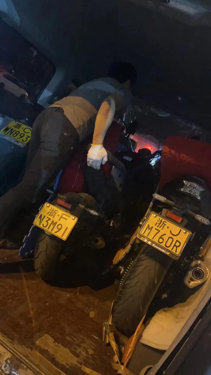 沪C车牌摩托车:穿梭魔都街头的新潮流