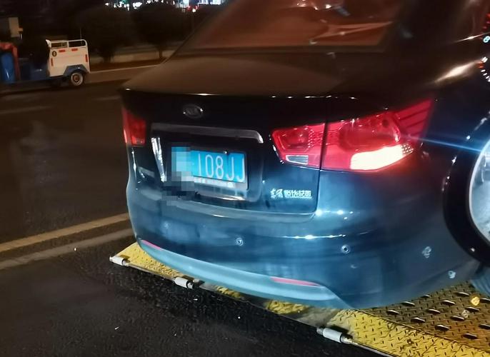 神秘车牌bb00001引发热议,背后故事引人猜测!