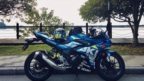 蓝牌沪C:潮流摩托车牌,引领城市出行新风尚