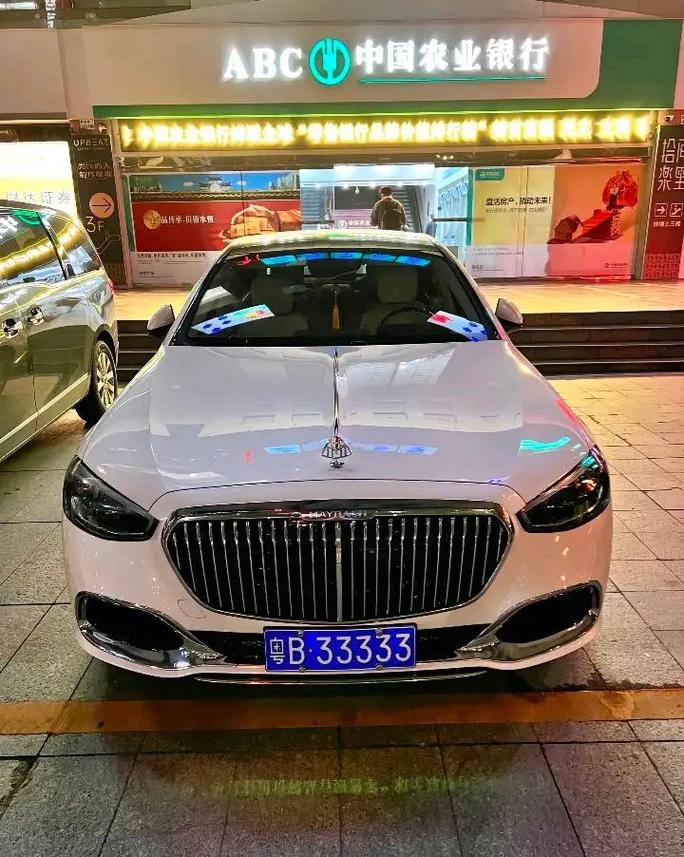 深圳靓号车牌:一牌在手,尊贵身份尽显!