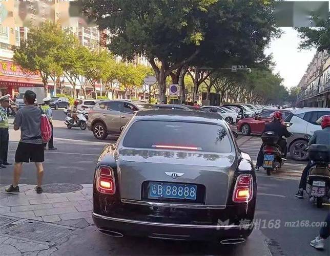 深圳车牌粤B88888”惊现,车主身份曝光!