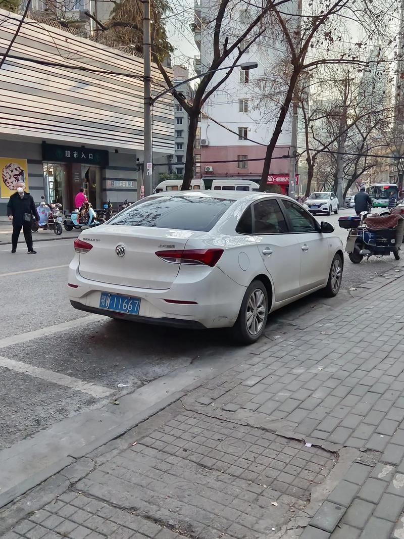 武汉车牌靓号万号”惊现,车主身份成谜!