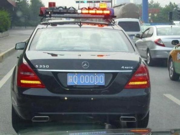 神秘柱车,车牌:竟是哪个省的网红座驾?