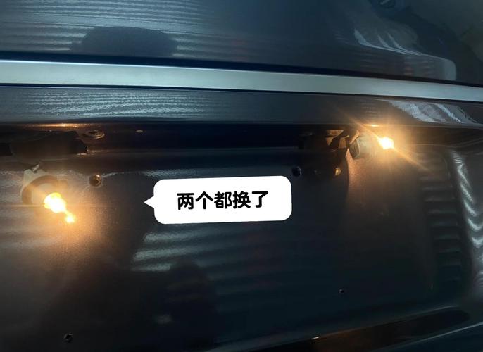汽车牌照灯不亮,真的违规吗?车主们注意了!