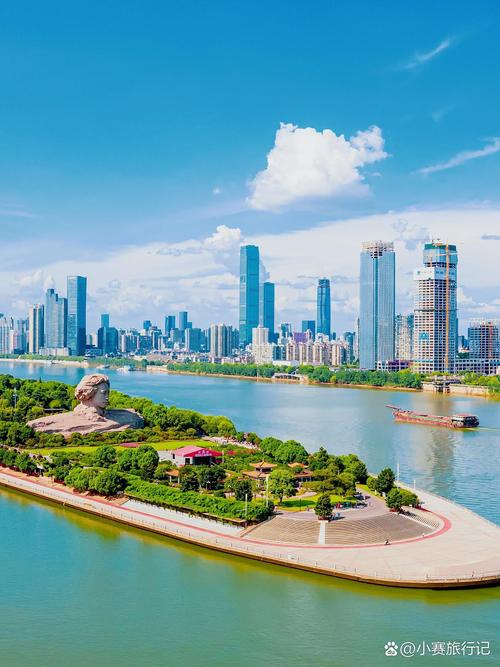湘L车主注意!长沙热门商圈限行,最新政策解读!