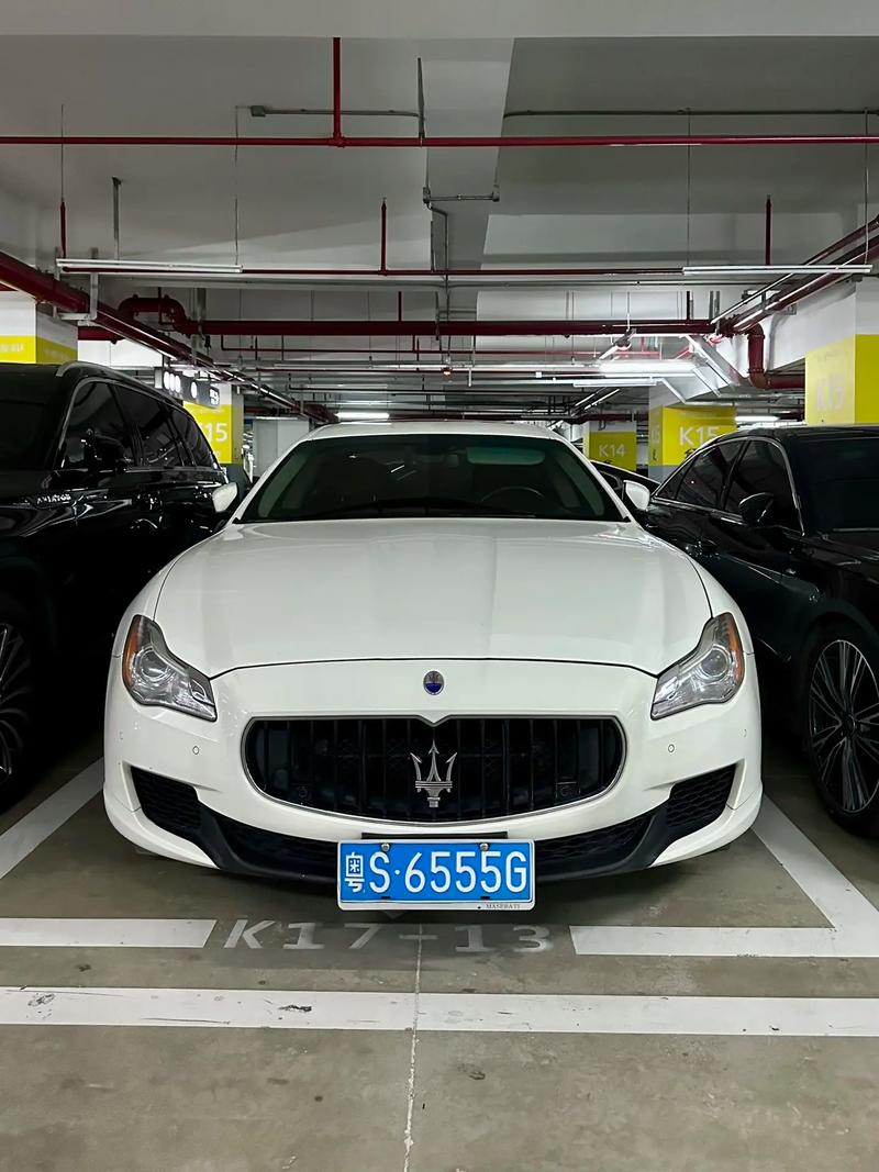 独家!车牌靓号竟如此抢手,车主晒出豪车瞬间成为焦点!”