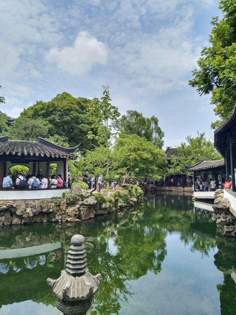 苏州车牌引领潮流,畅游拙政园,体验江南园林之美