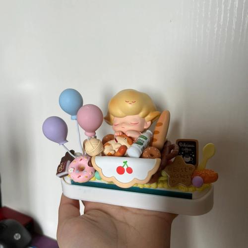 黑金闪耀,停车牌奶油胶尽显奢华风范!